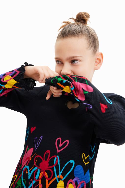 chica ropa 8H0V1702 camiseta con corazón recortado Desigual