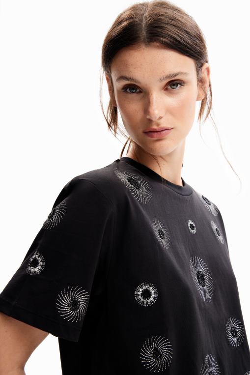 mujer ropa 8H0V99 camiseta oversize bordada Desigual